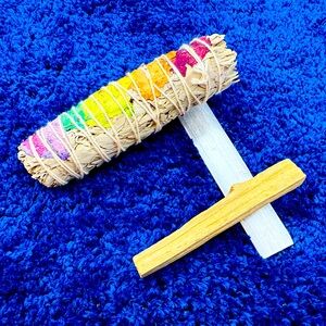 Protection and cleansing kit. White sage, Palo Santo, selenite